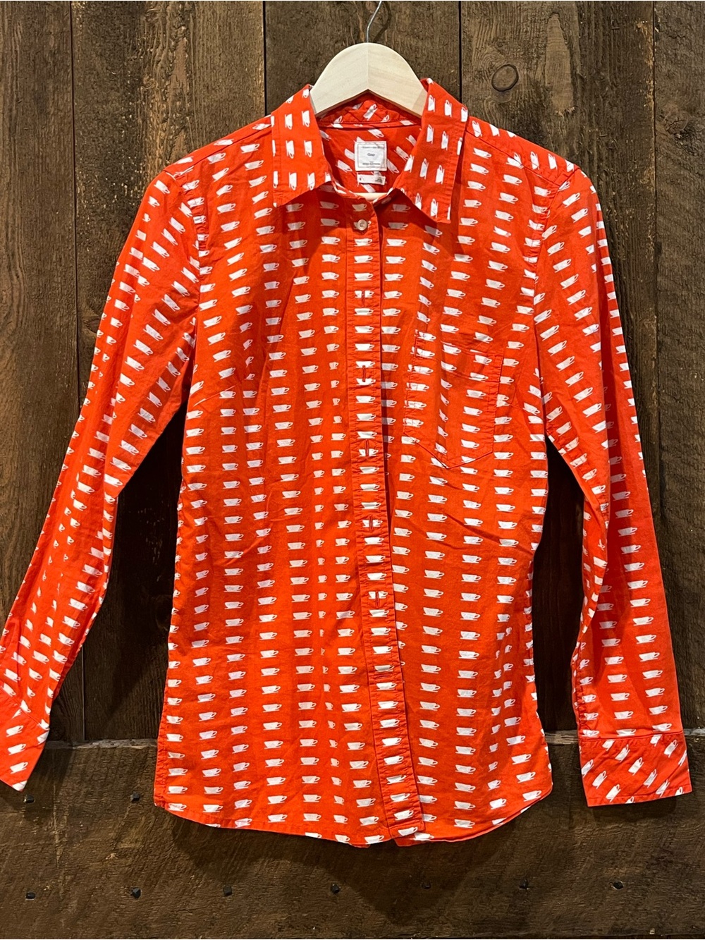 GAP Red and White Printed Long-Sleeve Button-Down Shirt